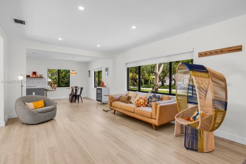 Casa en venta en Miami Shores, Florida, 2 dormitorios, 151.43 m2 № 2029106 - foto 5