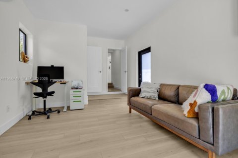Casa en venta en Miami Shores, Florida, 2 dormitorios, 151.43 m2 № 2029106 - foto 22