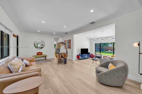 Casa en venta en Miami Shores, Florida, 2 dormitorios, 151.43 m2 № 2029106 - foto 10