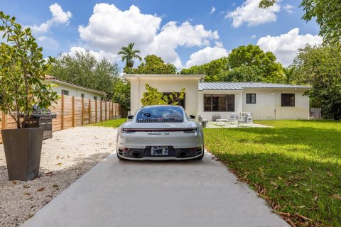 Casa en venta en Miami Shores, Florida, 2 dormitorios, 151.43 m2 № 2029106 - foto 4