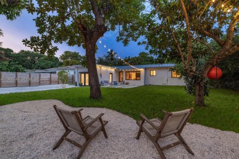 Casa en venta en Miami Shores, Florida, 2 dormitorios, 151.43 m2 № 2029106 - foto 30