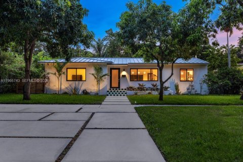 Casa en Miami Shores, Florida 2 dormitorios, 151.43 m2 № 2029106