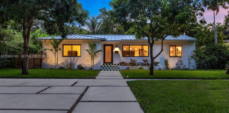 Casa en Miami Shores, Florida 2 dormitorios, 151.43 m2 № 2029106