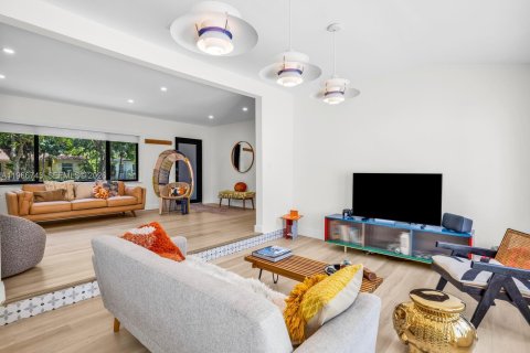 Casa en venta en Miami Shores, Florida, 2 dormitorios, 151.43 m2 № 2029106 - foto 12