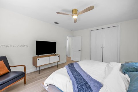 Casa en venta en Miami Shores, Florida, 2 dormitorios, 151.43 m2 № 2029106 - foto 17