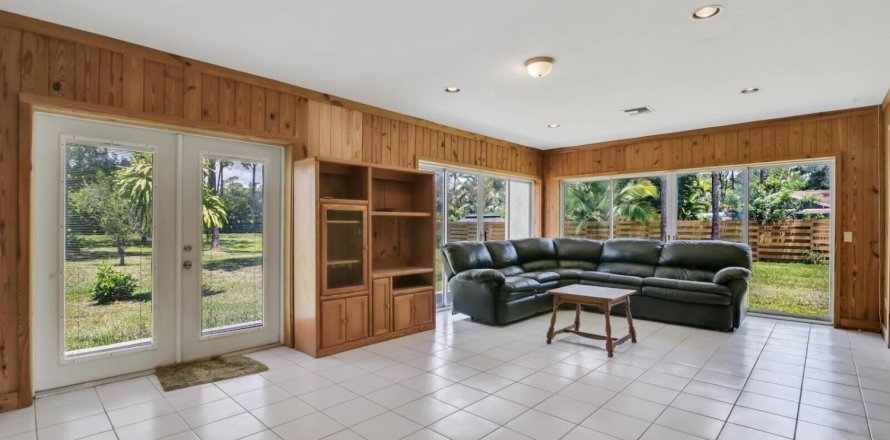 Casa en West Palm Beach, Florida 8 dormitorios, 418.06 m2 № 962277