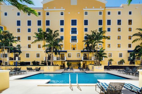 Condo in Miami, Florida, 2 bedrooms  № 1993729 - photo 19