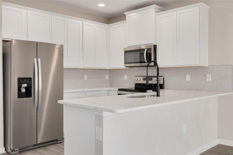 Adosado en venta en New Port Richey, Florida, 3 dormitorios, 153.47 m2 № 1881045 - foto 3