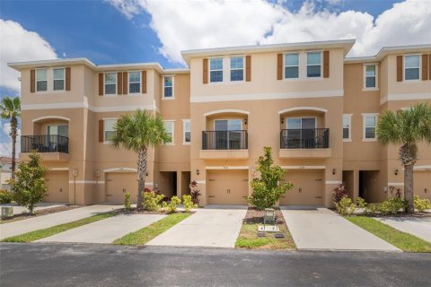 Adosado en venta en New Port Richey, Florida, 3 dormitorios, 153.47 m2 № 1881045 - foto 1