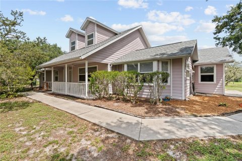 House in Myakka City, Florida 4 bedrooms, 188.41 sq.m. № 1780762 - photo 1