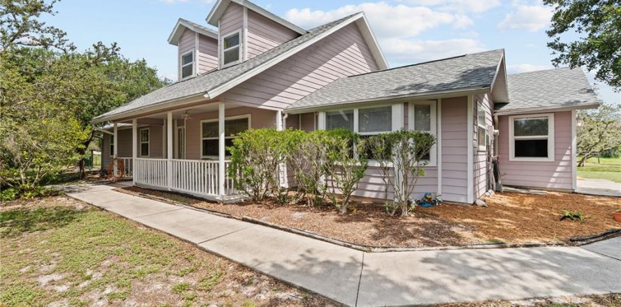 House in Myakka City, Florida 4 bedrooms, 188.41 sq.m. № 1780762