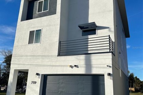 Casa en alquiler en Hudson, Florida, 3 dormitorios, 182.46 m2 № 1916407 - foto 1