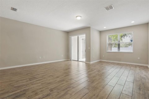 Townhouse in Sanford, Florida 3 bedrooms, 170.85 sq.m. № 1751285 - photo 9
