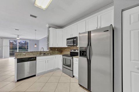 Touwnhouse à louer à Weston, Floride: 2 chambres, 107.3 m2 № 2032215 - photo 5