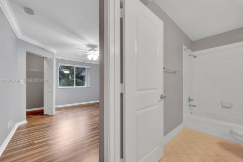 Touwnhouse à louer à Weston, Floride: 2 chambres, 107.3 m2 № 2032215 - photo 21