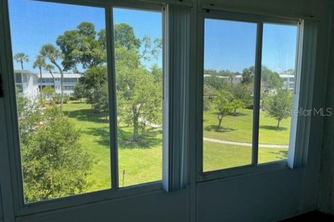Copropriété à vendre à Seminole, Floride: 2 chambres, 81.2 m2 № 1855864 - photo 11