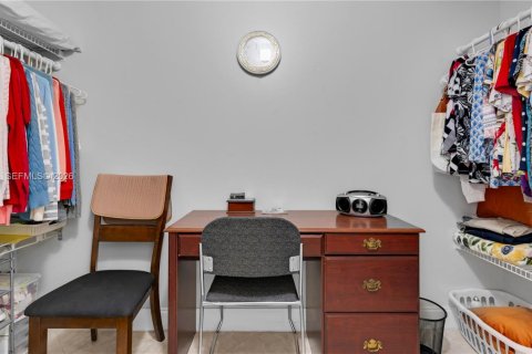 Copropriété à vendre à Pembroke Pines, Floride: 2 chambres, 142.42 m2 № 2075546 - photo 28