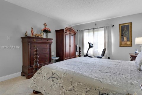Copropriété à vendre à Pembroke Pines, Floride: 2 chambres, 142.42 m2 № 2075546 - photo 18