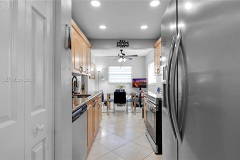 Copropriété à vendre à Pembroke Pines, Floride: 2 chambres, 142.42 m2 № 2075546 - photo 8