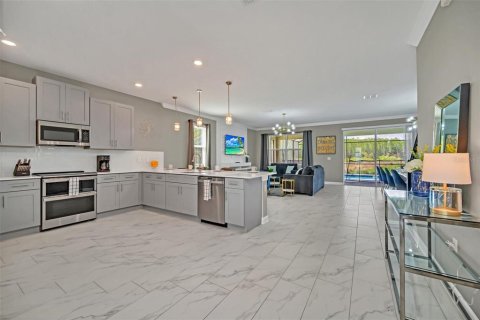 Купить виллу или дом в Киссимми, Флорида 6 комнат, 398.46м2, № 1842046 - фото 9
