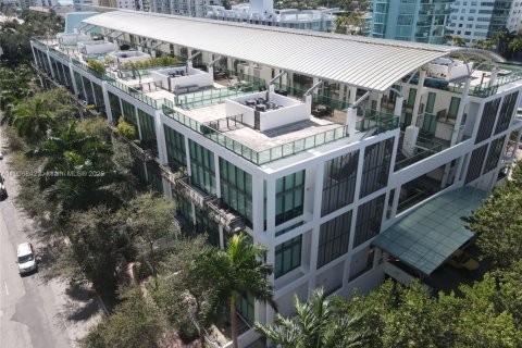 Снять в аренду кондоминиум в Майами-Бич, Флорида 1 спальня, 93.92м2, № 1972803 - фото 25