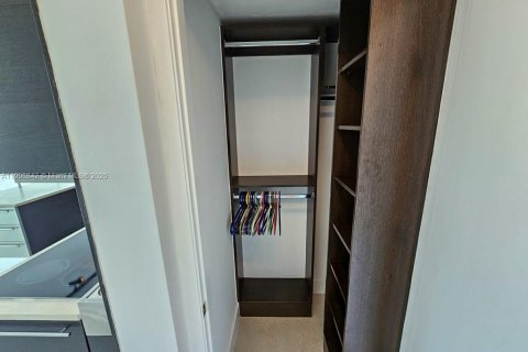 Снять в аренду кондоминиум в Майами-Бич, Флорида 1 спальня, 93.92м2, № 1972803 - фото 14