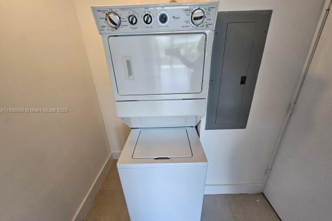 Снять в аренду кондоминиум в Майами-Бич, Флорида 1 спальня, 93.92м2, № 1972803 - фото 13