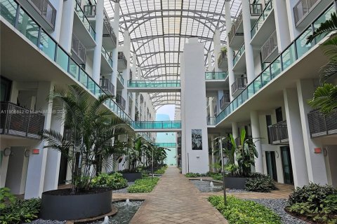 Снять в аренду кондоминиум в Майами-Бич, Флорида 1 спальня, 93.92м2, № 1972803 - фото 21