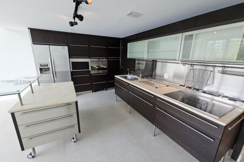 Снять в аренду кондоминиум в Майами-Бич, Флорида 1 спальня, 93.92м2, № 1972803 - фото 6