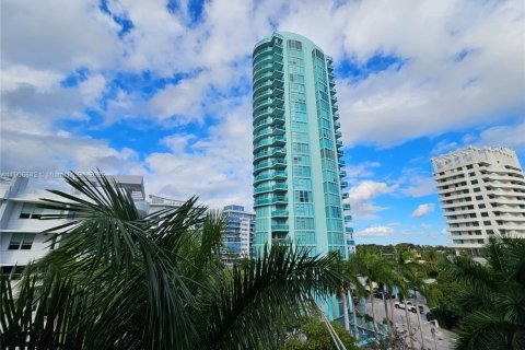 Снять в аренду кондоминиум в Майами-Бич, Флорида 1 спальня, 93.92м2, № 1972803 - фото 20