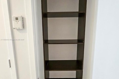 Снять в аренду кондоминиум в Майами-Бич, Флорида 1 спальня, 93.92м2, № 1972803 - фото 15