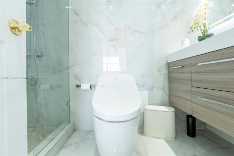 Copropriété à vendre à Miami Beach, Floride: 1 chambre, 84.54 m2 № 1978049 - photo 12