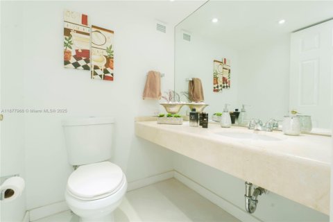 Copropriété à vendre à Miami Beach, Floride: 1 chambre, 84.54 m2 № 1978049 - photo 16
