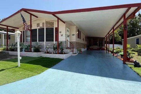 House in Brandon, Florida 2 bedrooms № 2043492