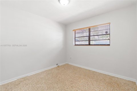 Villa ou maison à vendre à Hialeah, Floride: 3 chambres, 128.21 m2 № 2044687 - photo 21