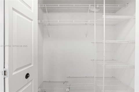 Villa ou maison à vendre à Hialeah, Floride: 3 chambres, 128.21 m2 № 2044687 - photo 22