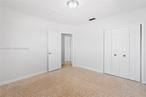 Villa ou maison à vendre à Hialeah, Floride: 3 chambres, 128.21 m2 № 2044687 - photo 27