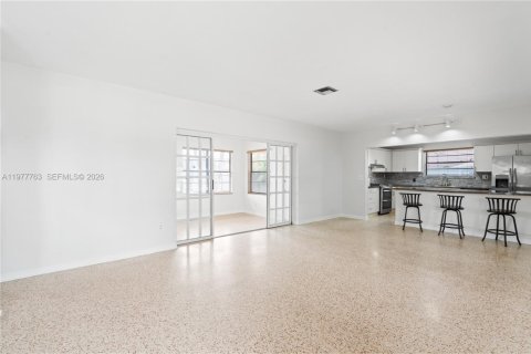 Villa ou maison à vendre à Hialeah, Floride: 3 chambres, 128.21 m2 № 2044687 - photo 7