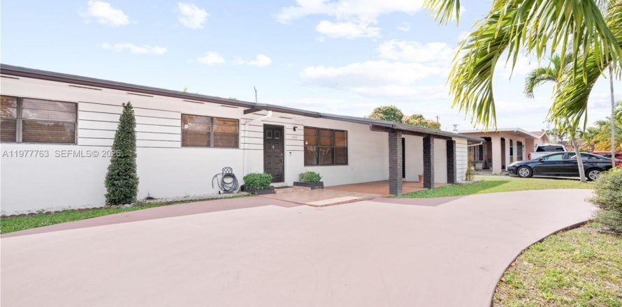 Villa ou maison à Hialeah, Floride 3 chambres, 128.21 m2 № 2044687