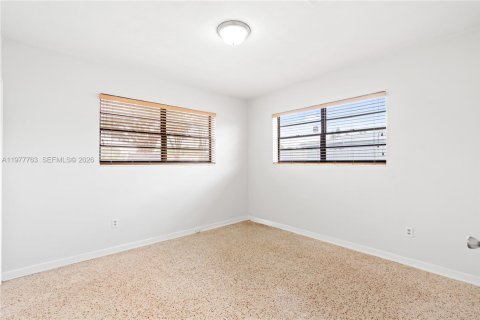 Villa ou maison à vendre à Hialeah, Floride: 3 chambres, 128.21 m2 № 2044687 - photo 26
