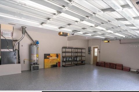 House in Tampa, Florida 4 bedrooms, 270.62 sq.m. № 1746498 - photo 25