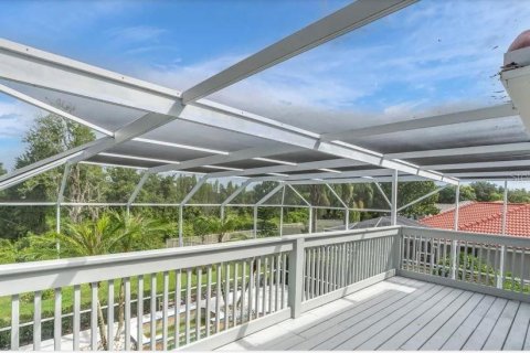 House in Tampa, Florida 4 bedrooms, 270.62 sq.m. № 1746498 - photo 24