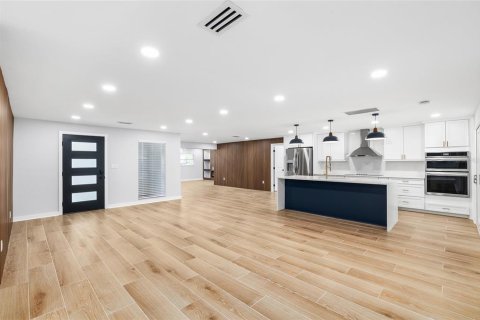 Купить виллу или дом в Тампа, Флорида 12 комнат, 232.35м2, № 1757122 - фото 10