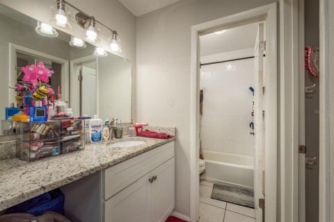 Condo in Saint Petersburg, Florida, 3 bedrooms  № 1586256 - photo 23