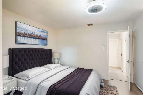Condo in Saint Petersburg, Florida, 3 bedrooms  № 1586256 - photo 21