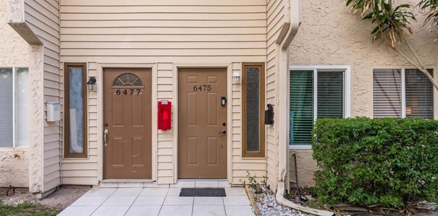 Condo in Saint Petersburg, Florida, 3 bedrooms № 1586256