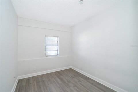Commercial property in Orlando, Florida 3 bedrooms, 131.55 sq.m. № 2393488 - photo 9