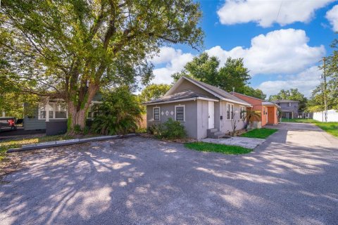 Commercial property in Orlando, Florida 3 bedrooms, 131.55 sq.m. № 2393488