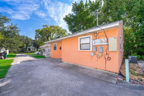 Commercial property in Orlando, Florida 3 bedrooms, 131.55 sq.m. № 2393488 - photo 30