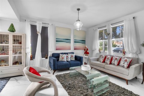 Villa ou maison à louer à Pembroke Pines, Floride: 4 chambres, 225.38 m2 № 1970819 - photo 9